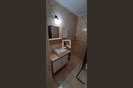 Banheiro de apartamento à venda com 1 quarto, 50m² em Morro Santana, Porto Alegre