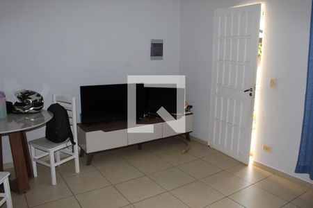 Sala de casa para alugar com 2 quartos, 90m² em Parque Rincão, Cotia