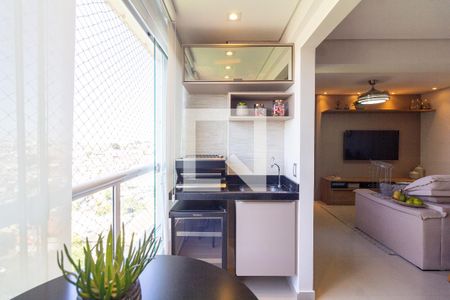 Varanda Sala de apartamento à venda com 2 quartos, 58m² em Padroeira, Osasco