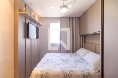 Quarto de apartamento à venda com 2 quartos, 58m² em Padroeira, Osasco