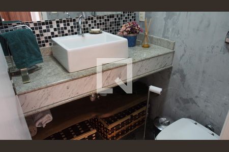 Apartamento à venda com 190m², 4 quartos e 2 vagasBanheiro