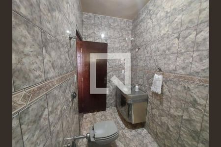 Casa à venda com 438m², 4 quartos e 3 vagasBanheiro suíte