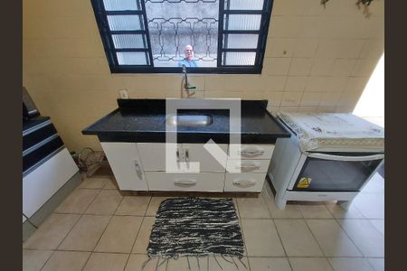 Casa à venda com 438m², 4 quartos e 3 vagasCozinha - Armários