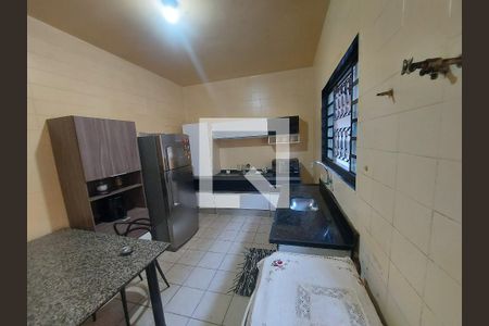 Casa à venda com 438m², 4 quartos e 3 vagasCozinha