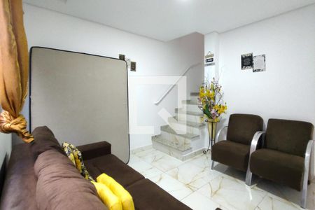 Sala de casa de condomínio para alugar com 2 quartos, 65m² em Jardim Imperador, Praia Grande