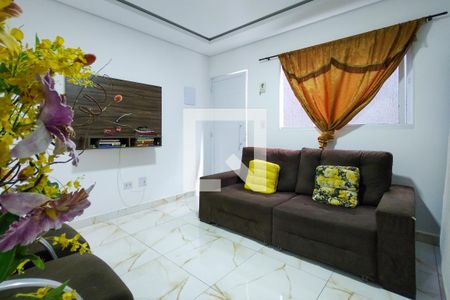 Sala de casa de condomínio para alugar com 2 quartos, 65m² em Jardim Imperador, Praia Grande