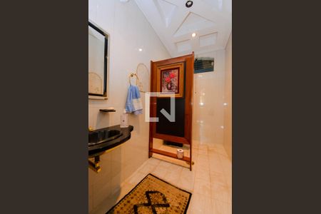 Casa à venda com 732m², 3 quartos e 6 vagas Casa à venda com 732m², 3 quartos e 6 vagasLavabo