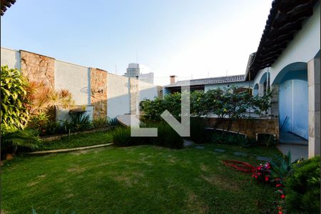 Casa à venda com 732m², 3 quartos e 6 vagas Casa à venda com 732m², 3 quartos e 6 vagasJardim