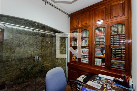 Casa à venda com 732m², 3 quartos e 6 vagas Casa à venda com 732m², 3 quartos e 6 vagasEscritório