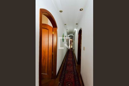 Casa à venda com 732m², 3 quartos e 6 vagas Casa à venda com 732m², 3 quartos e 6 vagasCorredor dos Dormitórios