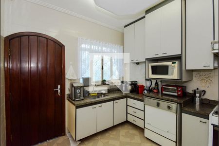 Casa à venda com 732m², 3 quartos e 6 vagas Casa à venda com 732m², 3 quartos e 6 vagasCozinha