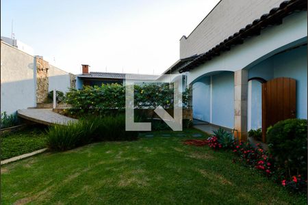 Casa à venda com 732m², 3 quartos e 6 vagas Casa à venda com 732m², 3 quartos e 6 vagasJardim