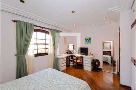 Casa à venda com 732m², 3 quartos e 6 vagas Casa à venda com 732m², 3 quartos e 6 vagasSuíte 3