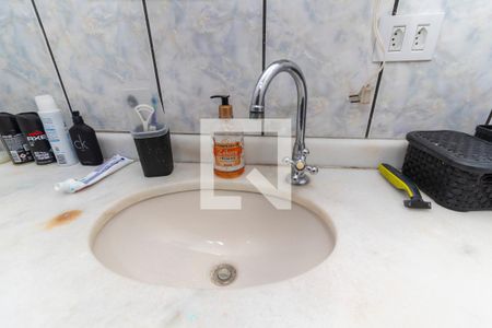 Casa à venda com 250m², 2 quartos e 2 vagasBanheiro 1