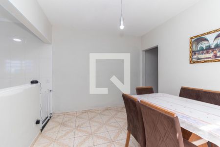 Sala de Jantar de casa para alugar com 2 quartos, 250m² em Vila Carmosina, São Paulo