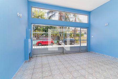 Casa à venda com 250m², 2 quartos e 2 vagasGaragem