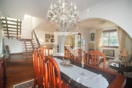 Sala de apartamento à venda com 3 quartos, 300m² em Petrópolis, Porto Alegre