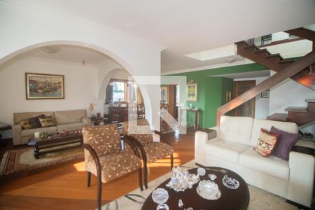 Sala de apartamento à venda com 3 quartos, 300m² em Petrópolis, Porto Alegre