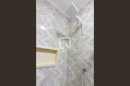 Banheiro de casa à venda com 1 quarto, 48m² em Bandeiras, Osasco