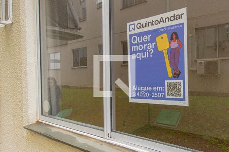 Apartamento para alugar com 52m², 2 quartos e 1 vaga Apartamento para alugar com 52m², 2 quartos e 1 vagaPlaquinha instalada na janela do quarto