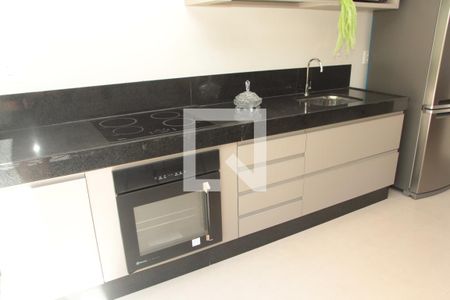 Casa de condomínio para alugar com 208m², 3 quartos e 2 vagascozinha