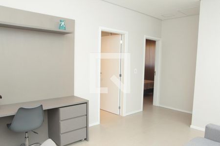 Casa de condomínio para alugar com 208m², 3 quartos e 2 vagasEscritório