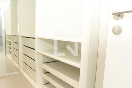 Casa de condomínio para alugar com 208m², 3 quartos e 2 vagascloset