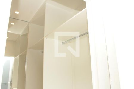 Casa de condomínio para alugar com 208m², 3 quartos e 2 vagascloset
