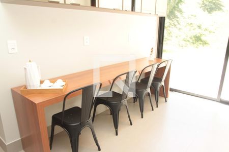 Casa de condomínio para alugar com 208m², 3 quartos e 2 vagascozinha