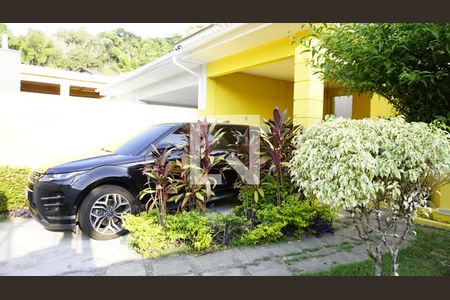 Garagem de casa de condomínio para alugar com 4 quartos, 200m² em Jacarepaguá, Rio de Janeiro