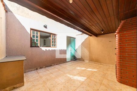 Casa à venda com 159m², 3 quartos e 4 vagas Casa à venda com 159m², 3 quartos e 4 vagasQuital e área Gourmet