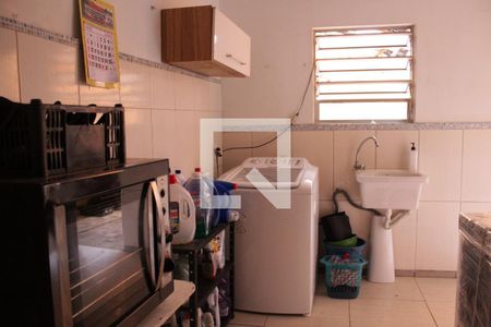 Casa à venda com 250m², 3 quartos e 2 vagasÁrea de Serviço