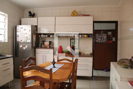 Casa à venda com 250m², 3 quartos e 2 vagasCozinha