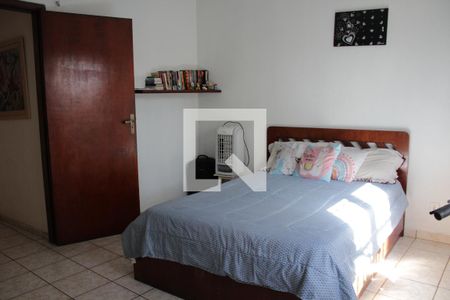 Casa à venda com 250m², 3 quartos e 2 vagasQuarto 1