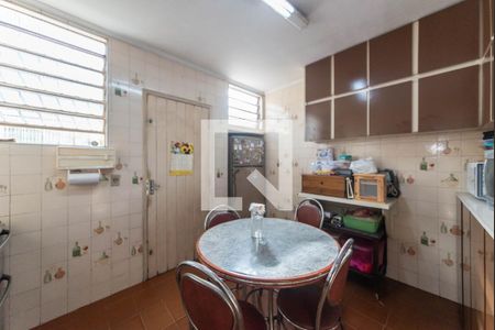 Casa à venda com 150m², 3 quartos e 2 vagas Casa à venda com 150m², 3 quartos e 2 vagasCozinha