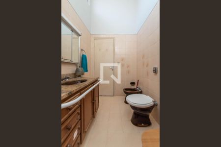 Casa à venda com 150m², 3 quartos e 2 vagas Casa à venda com 150m², 3 quartos e 2 vagasBanheiro Social