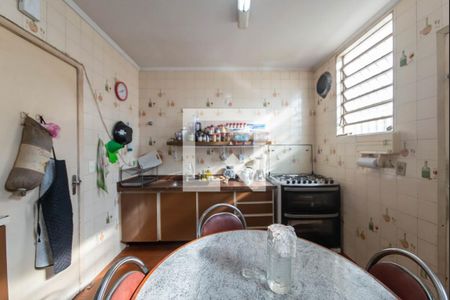 Casa à venda com 150m², 3 quartos e 2 vagas Casa à venda com 150m², 3 quartos e 2 vagasCozinha