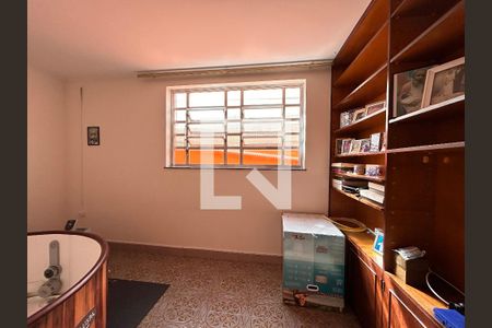 Casa à venda com 285m², 6 quartos e 4 vagasQuarto 5