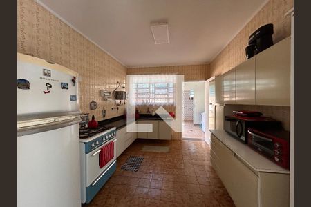 Casa à venda com 285m², 6 quartos e 4 vagasCozinha