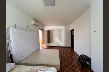 Casa à venda com 285m², 6 quartos e 4 vagasQuarto 4