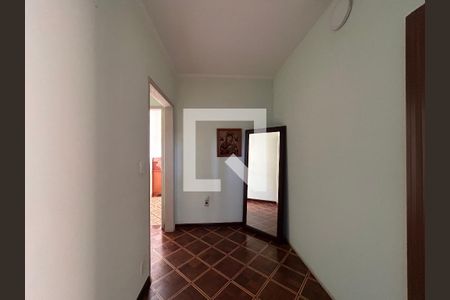 Casa à venda com 285m², 6 quartos e 4 vagasHall