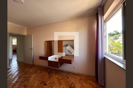 Casa à venda com 285m², 6 quartos e 4 vagasQuarto 1