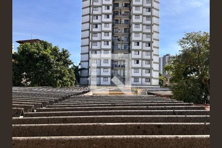 Casa à venda com 285m², 6 quartos e 4 vagasVista do Quarto 2