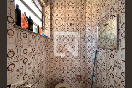 Casa à venda com 285m², 6 quartos e 4 vagasBanheiro de serviço