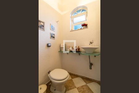 Casa para alugar com 250m², 3 quartos e 2 vagas Casa para alugar com 250m², 3 quartos e 2 vagasLavabo