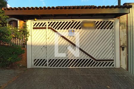 Casa para alugar com 250m², 3 quartos e 2 vagas Casa para alugar com 250m², 3 quartos e 2 vagasFachada