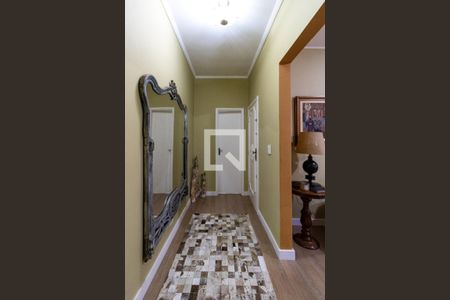 Casa para alugar com 250m², 3 quartos e 2 vagas Casa para alugar com 250m², 3 quartos e 2 vagasCorredor