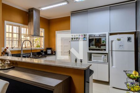 Casa para alugar com 250m², 3 quartos e 2 vagas Casa para alugar com 250m², 3 quartos e 2 vagasCozinha