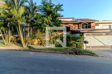 Casa para alugar com 250m², 3 quartos e 2 vagas Casa para alugar com 250m², 3 quartos e 2 vagasFachada