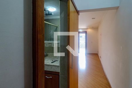 Suíte de casa para alugar com 3 quartos, 135m² em Vila Marari, São Paulo